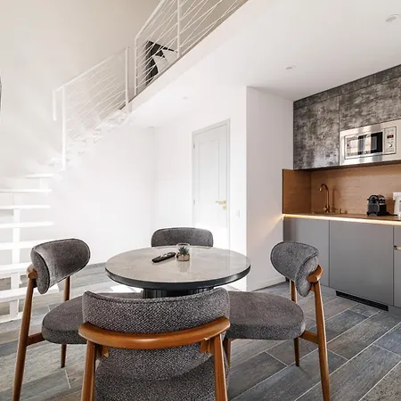 Maison Asteria 3*